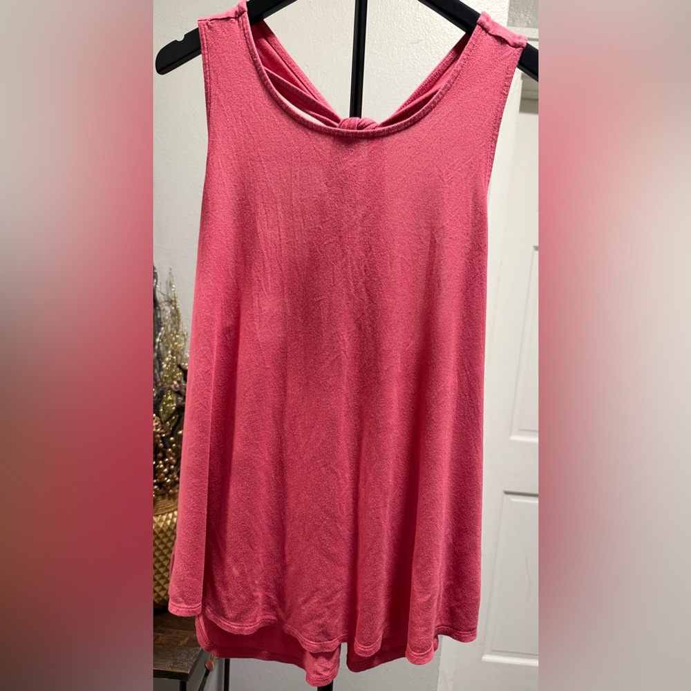 Women's Sleeveless Twist-Back Tank Top - Coral